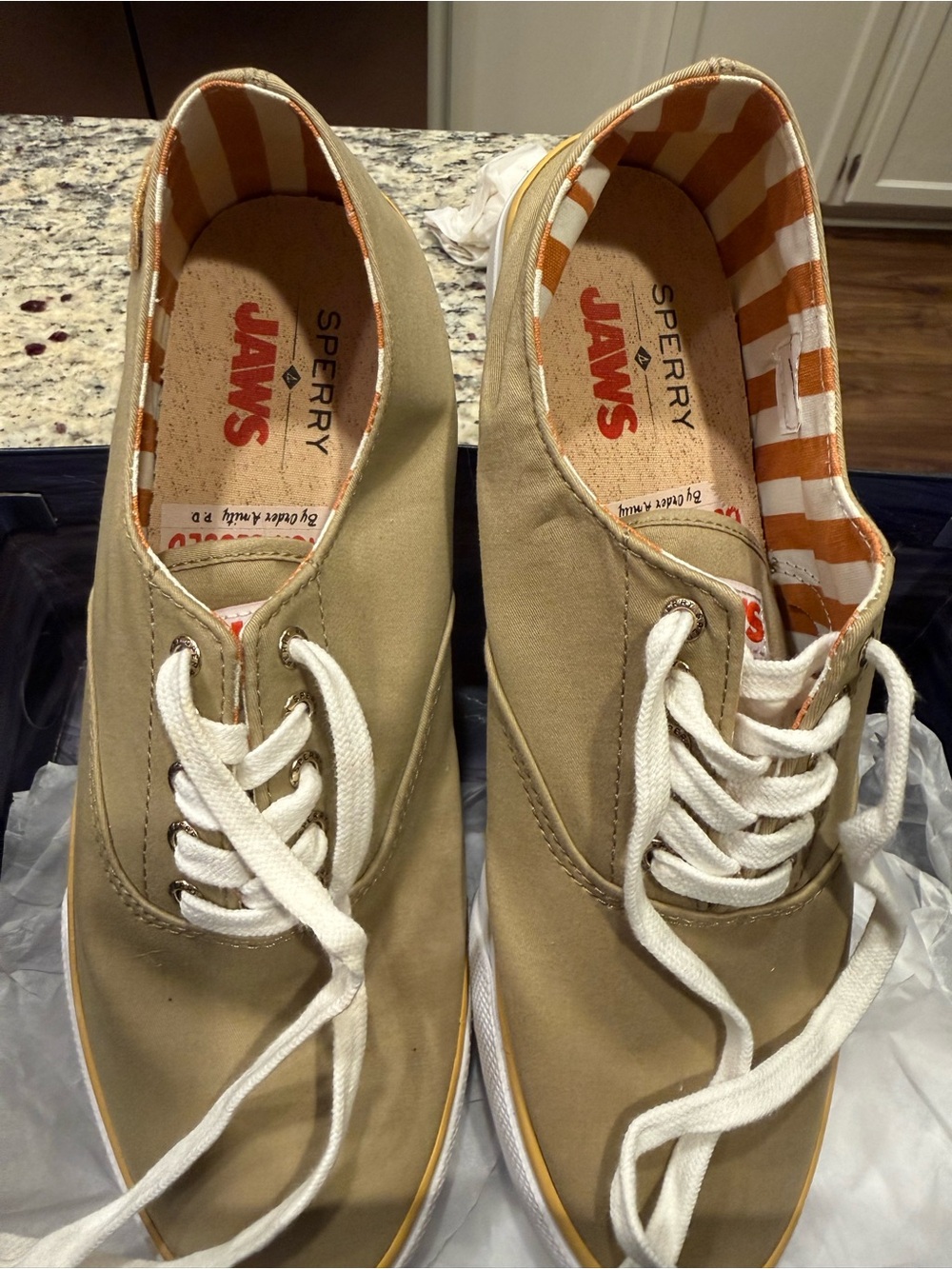 Sperry JAWS Men’s Canvas Lace-Up Sneakers in Khaki RARE Sperry x JAWS Chief Brod